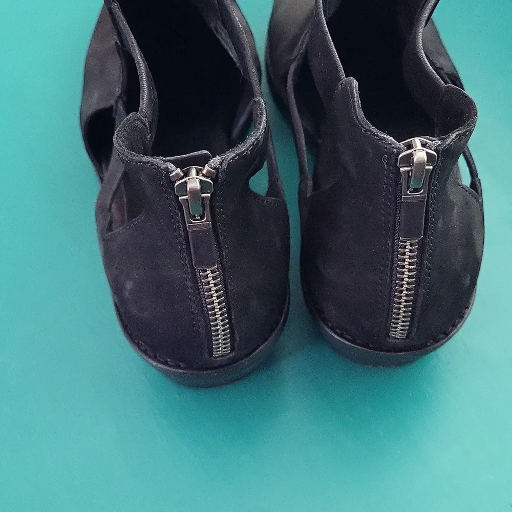 Eileen Fisher Leather Vanda Cutout Ankle Bootie - Black -9 - Picture 3 of 7